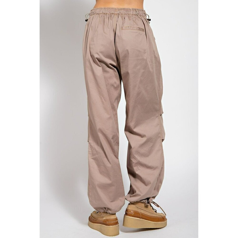 Hot Shot 90's Toggle Cargo Pants in Mushroom - Picture 3 of 5
